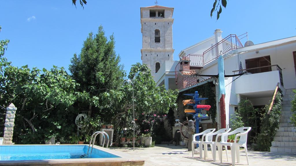 Dvor Maraca Bell Tower Apartments Tisno Exteriér fotografie