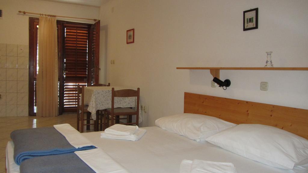 Dvor Maraca Bell Tower Apartments Tisno Pokoj fotografie