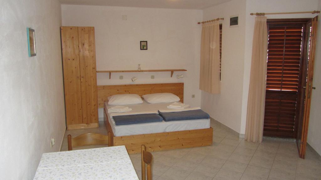 Dvor Maraca Bell Tower Apartments Tisno Pokoj fotografie